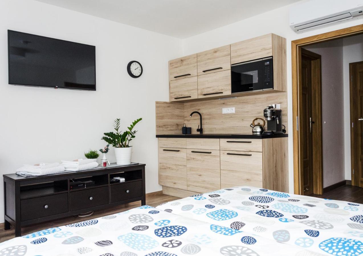 Veverske Kninice Apartmany U Kotacku מראה חיצוני תמונה